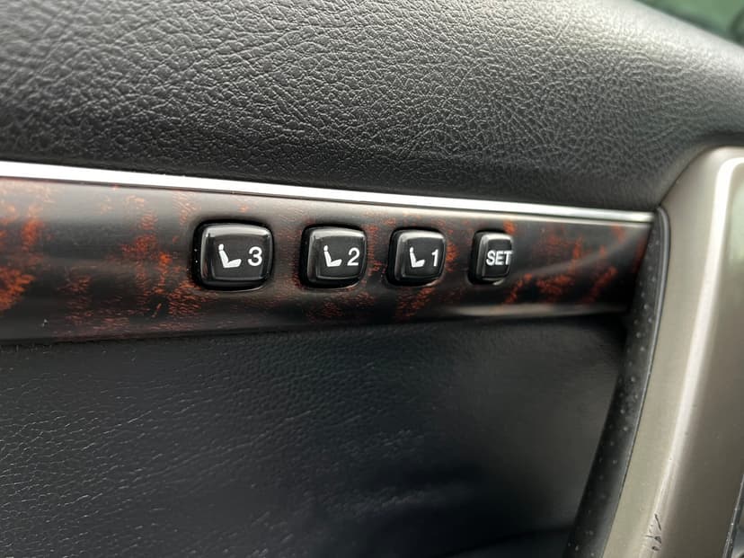 toyota-land cruiser-2011-771-16