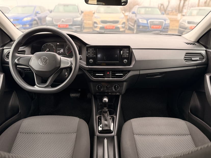 volkswagen-polo-2020-648-10