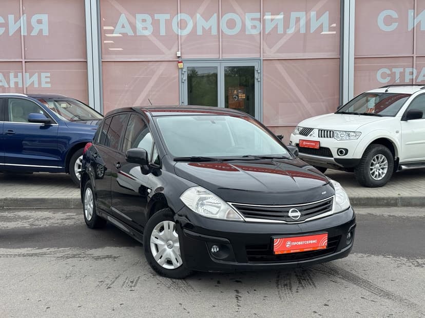 nissan-tiida-2011-122-2