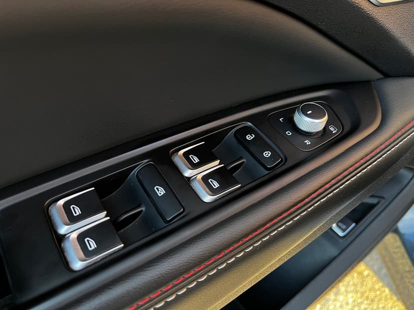 geely-tugella-2022-887-26