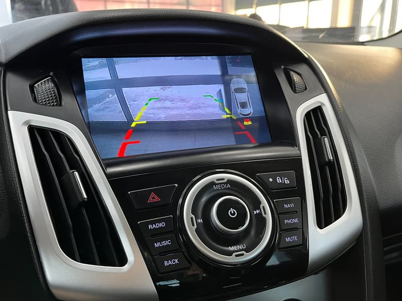 ford-focus-2014-1044-16