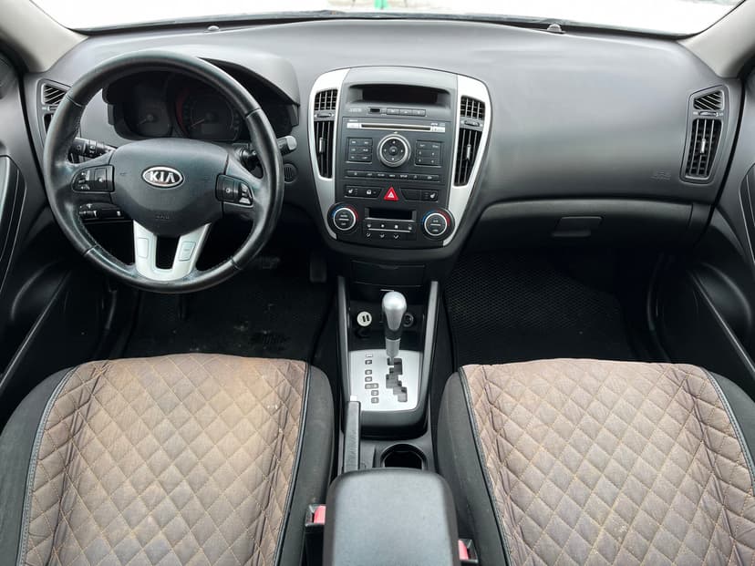 kia-ceed-2011-395-10