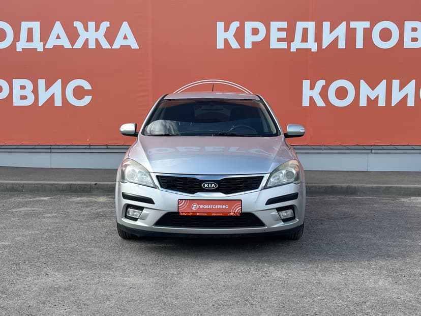 kia-ceed-2010-52-1