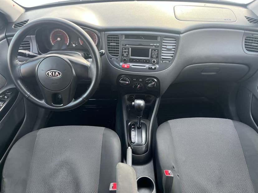 kia-rio-2011-1011-10