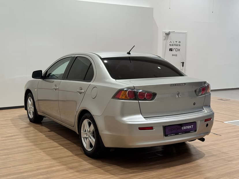 mitsubishi-lancer-2013-974-3