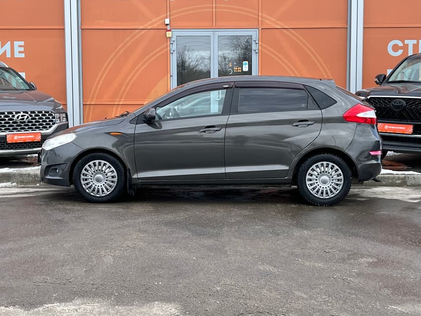 chery-very-2011-1054-7