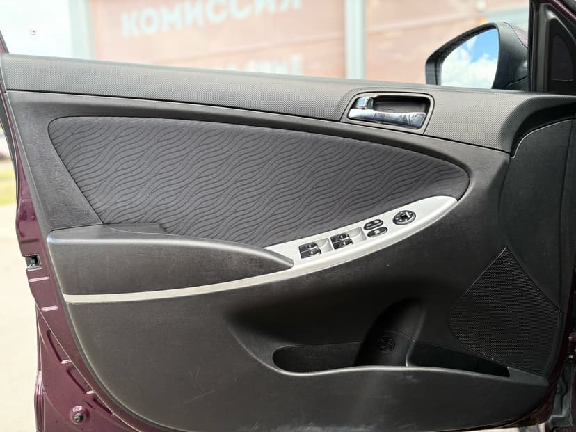hyundai-solaris-2014-112-26