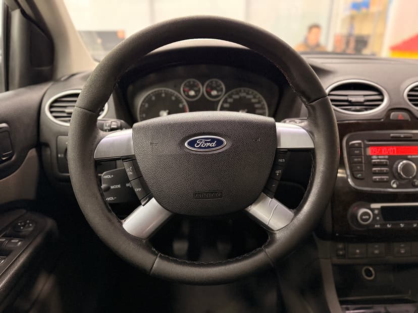 ford-focus-2007-789-11