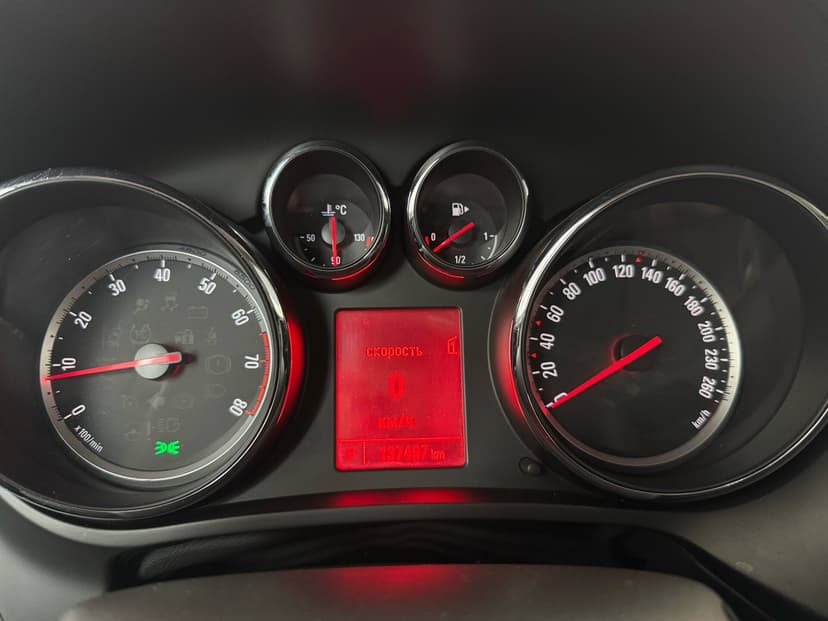 opel-zafira-2013-121-14