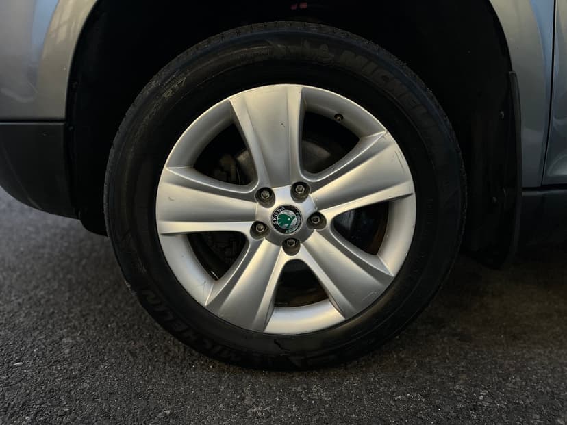 skoda-yeti-2012-682-11