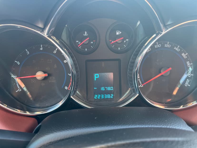 chevrolet-cruze-2012-1069-10