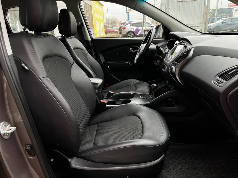 hyundai-ix35-2013-825-25
