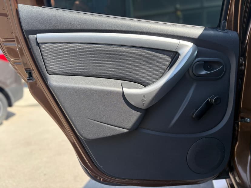 renault-duster-2012-172-27