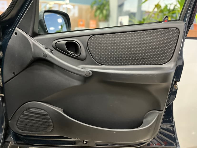 ваз (lada)-niva travel-2023-1045-22