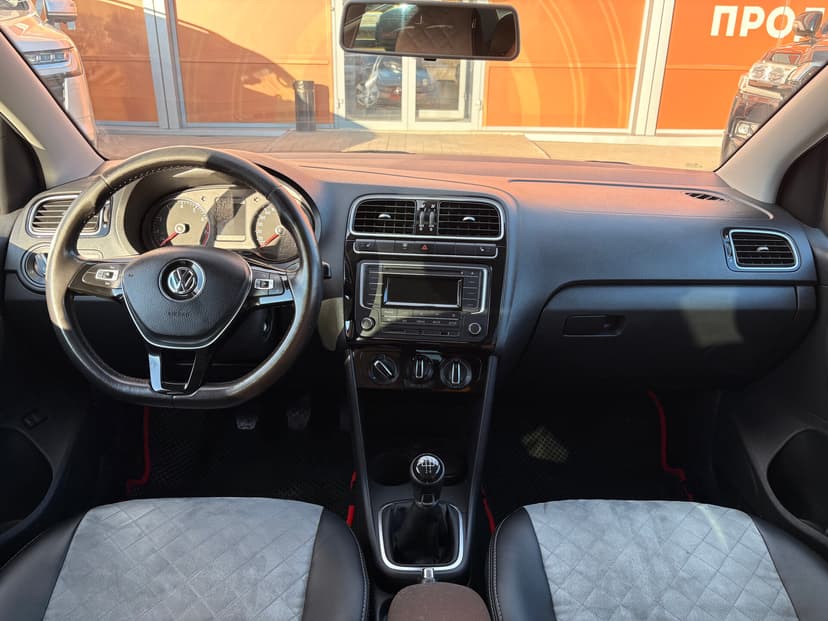 volkswagen-polo-2017-488-10