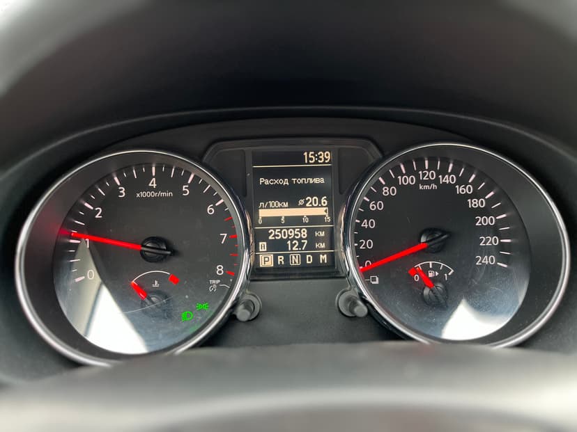 nissan-qashqai-2012-1081-10