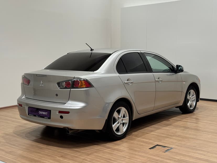 mitsubishi-lancer-2013-974-1