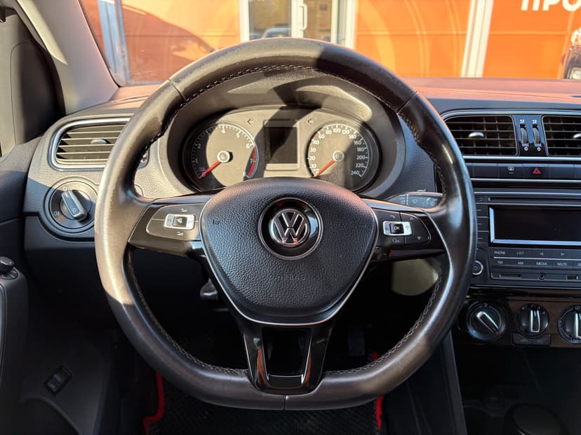 volkswagen-polo-2017-488-11