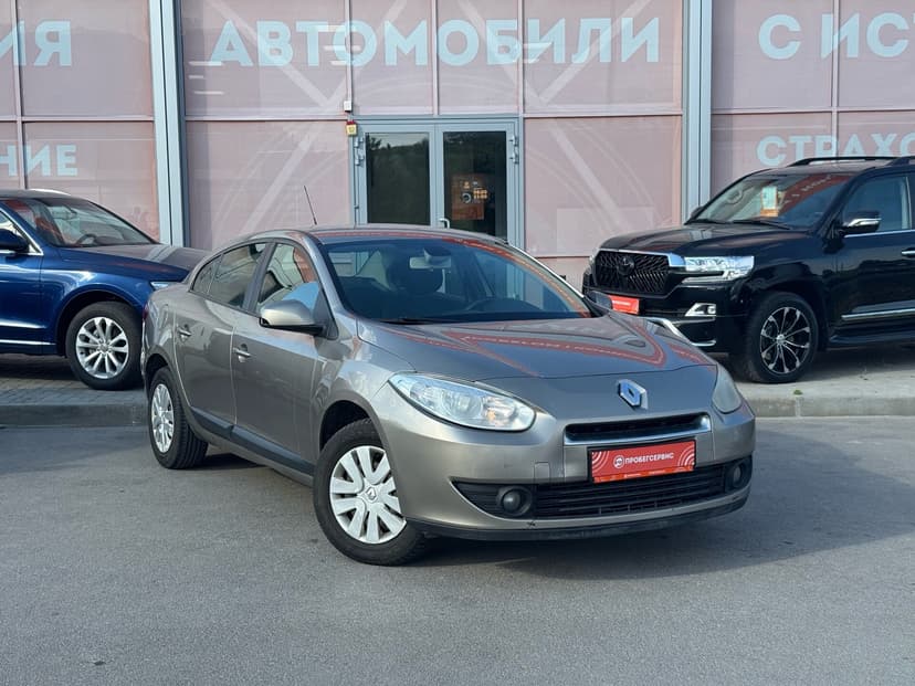 renault-fluence-2010-128-2