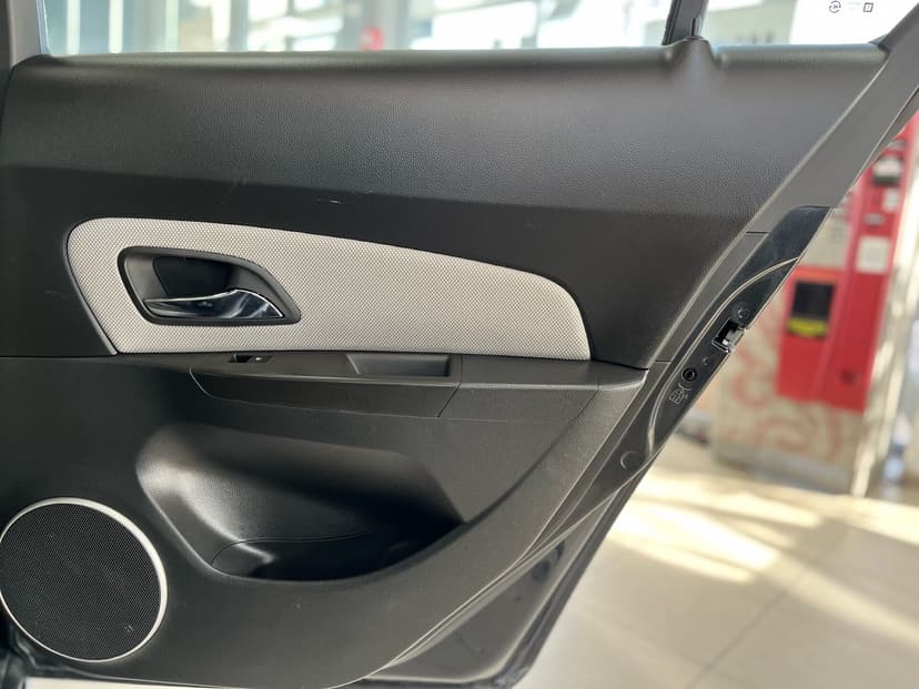chevrolet-cruze-2013-144-27
