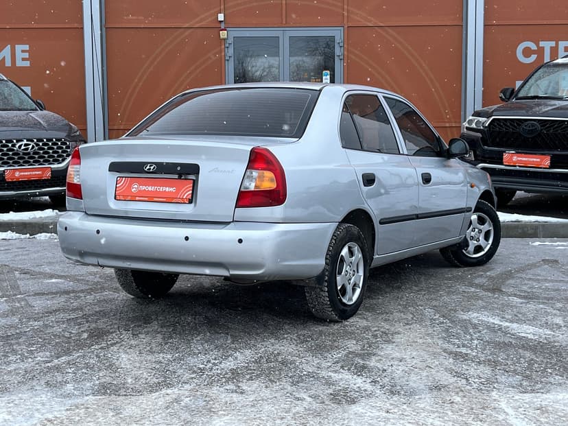hyundai-accent-2004-1051-2