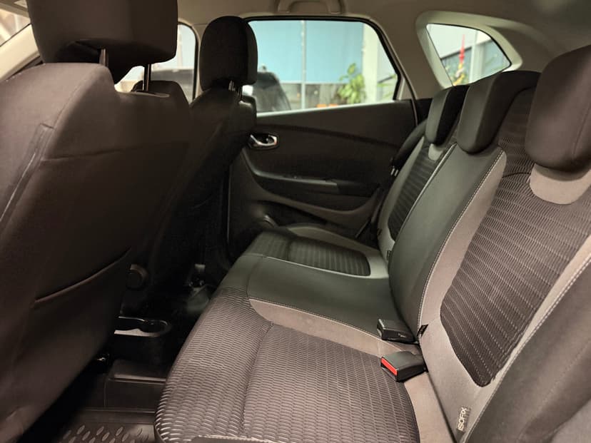 renault-kaptur-2017-842-25