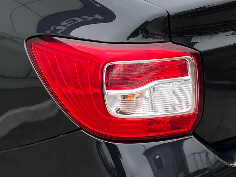 renault-logan-2015-769-10