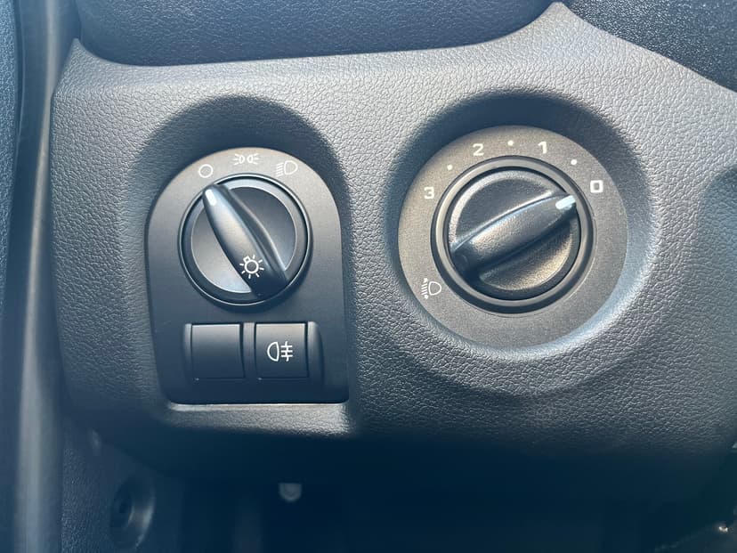 ваз (lada)-niva legend-2025-1261-18