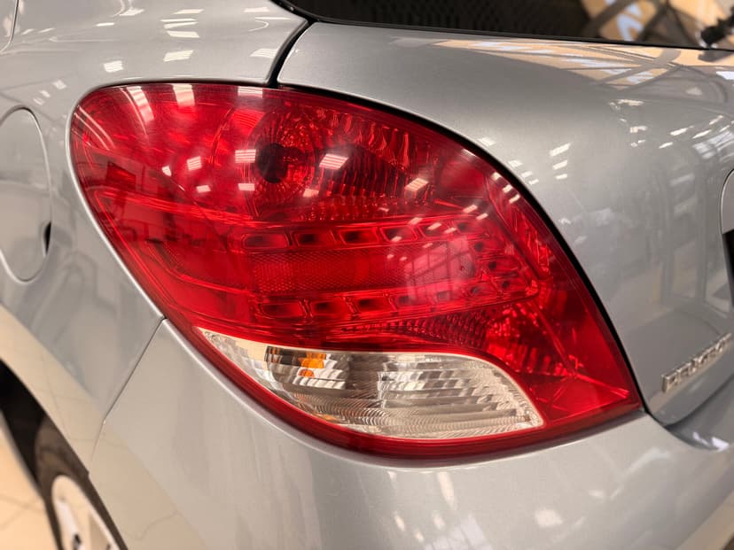 peugeot-207-2010-846-9