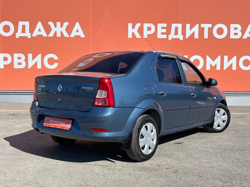 renault-logan-2013-62-4