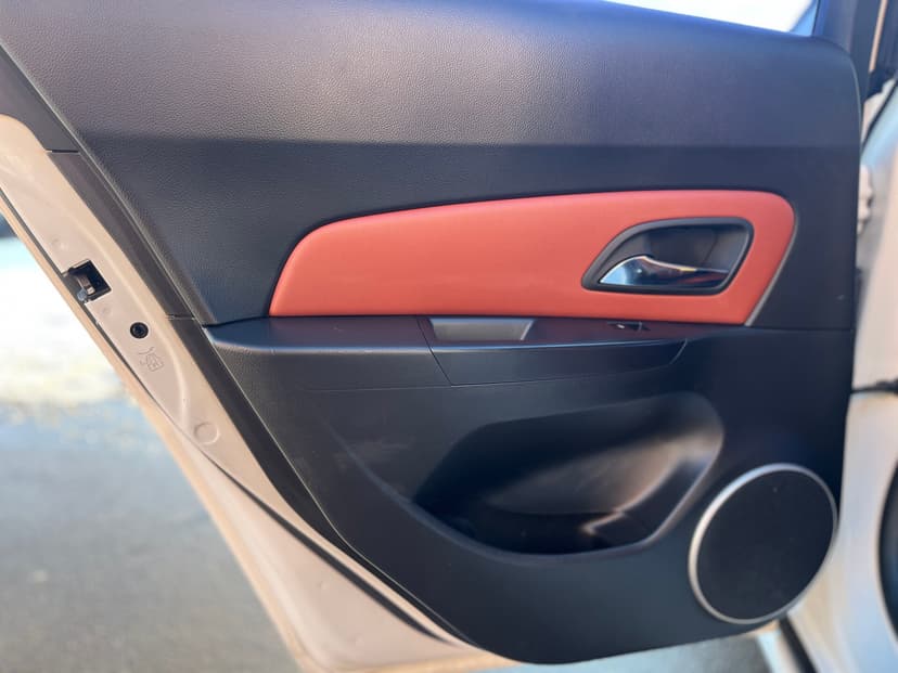 chevrolet-cruze-2012-1069-25