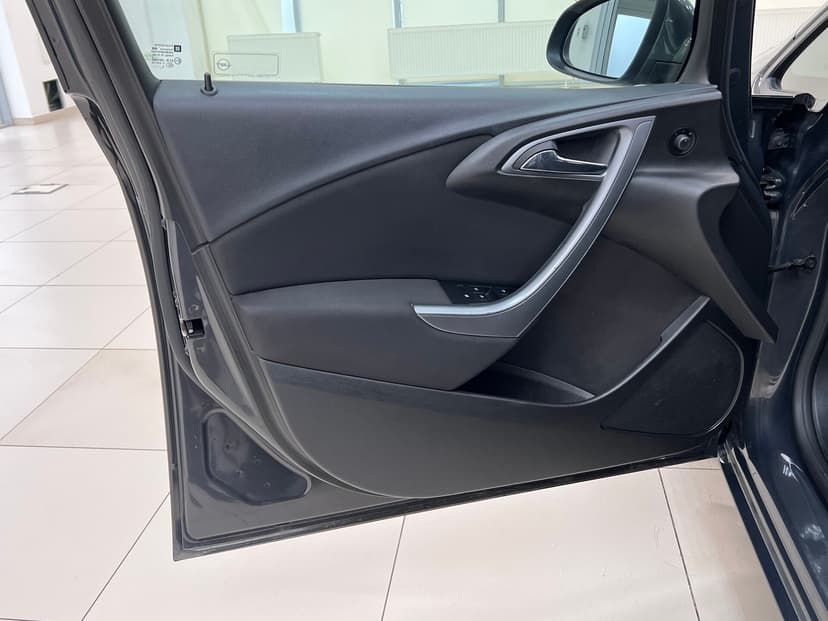 opel-astra-2013-811-16