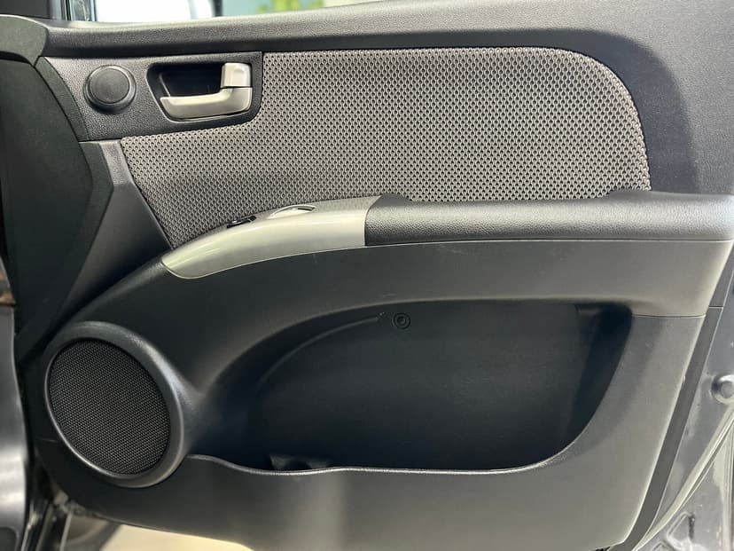 kia-sportage-2009-1071-22