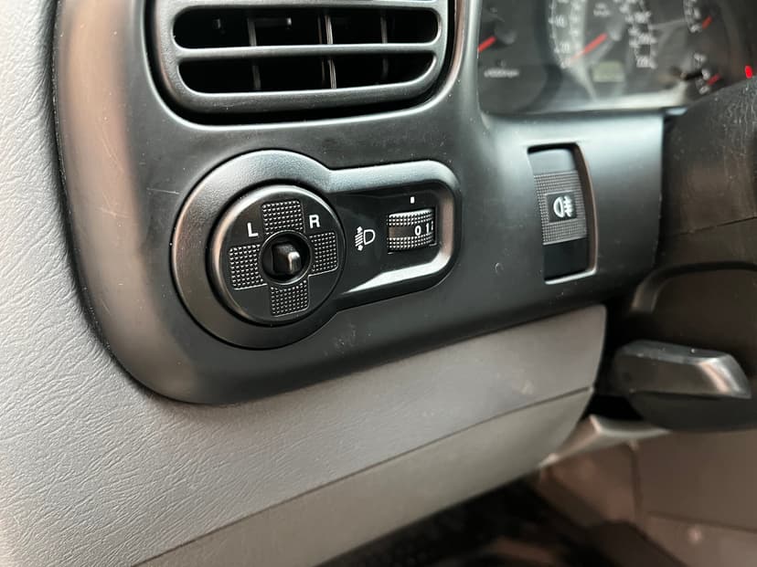 kia-spectra-2008-671-10