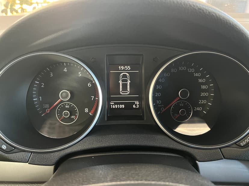 volkswagen-golf-2010-442-9