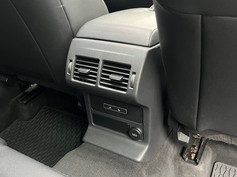 jaguar-f-pace-2016-31-28