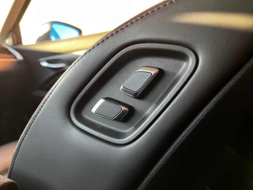 geely-tugella-2022-887-32