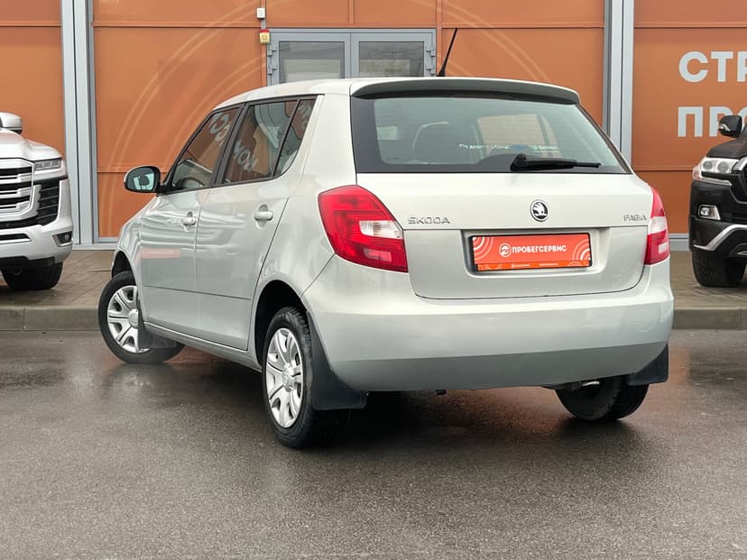 skoda-fabia-2013-700-6