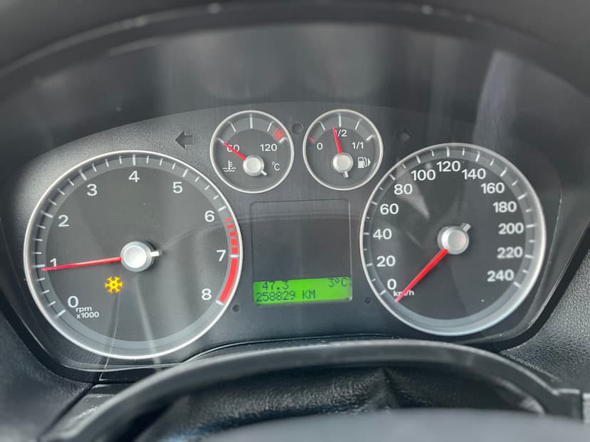 ford-focus-2007-762-11