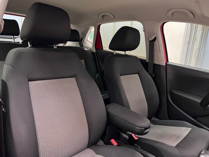 volkswagen-polo-2010-963-23