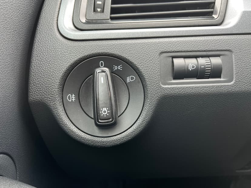 skoda-rapid-2017-873-16