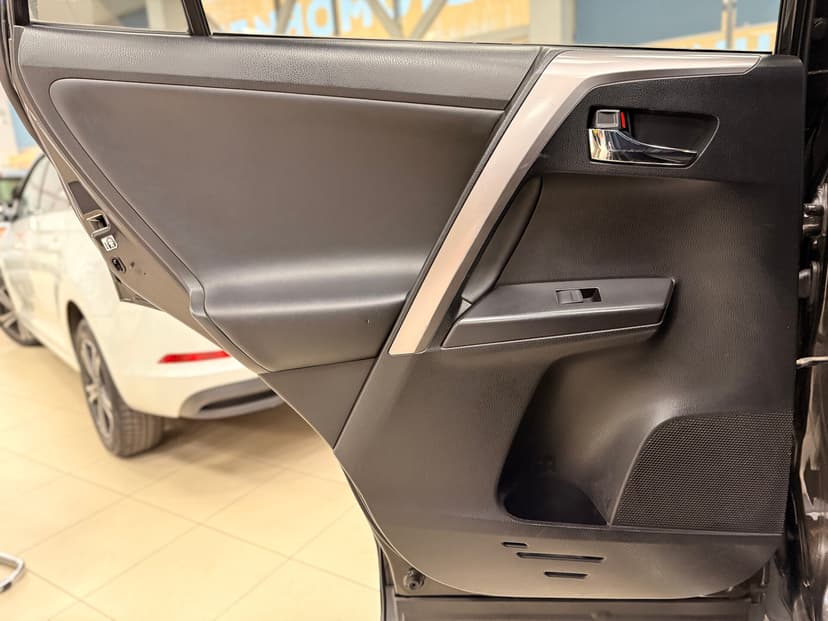 toyota-rav4-2015-839-25