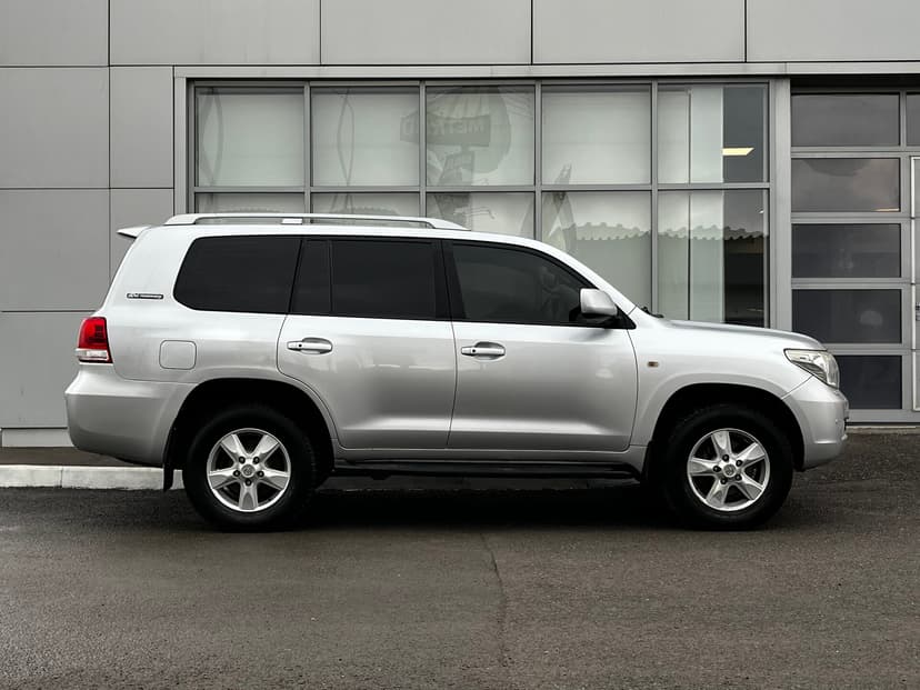 toyota-land cruiser-2011-771-3