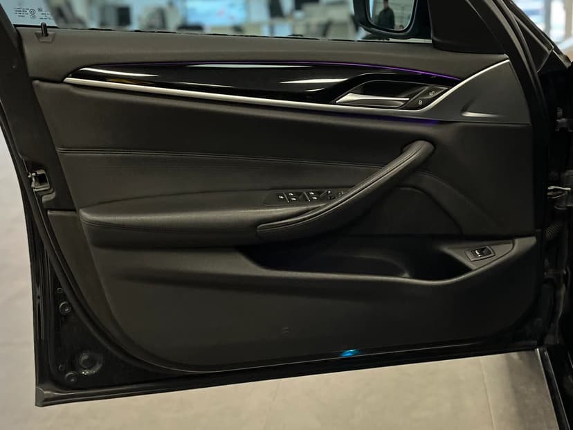 bmw-5 серия-2019-836-21