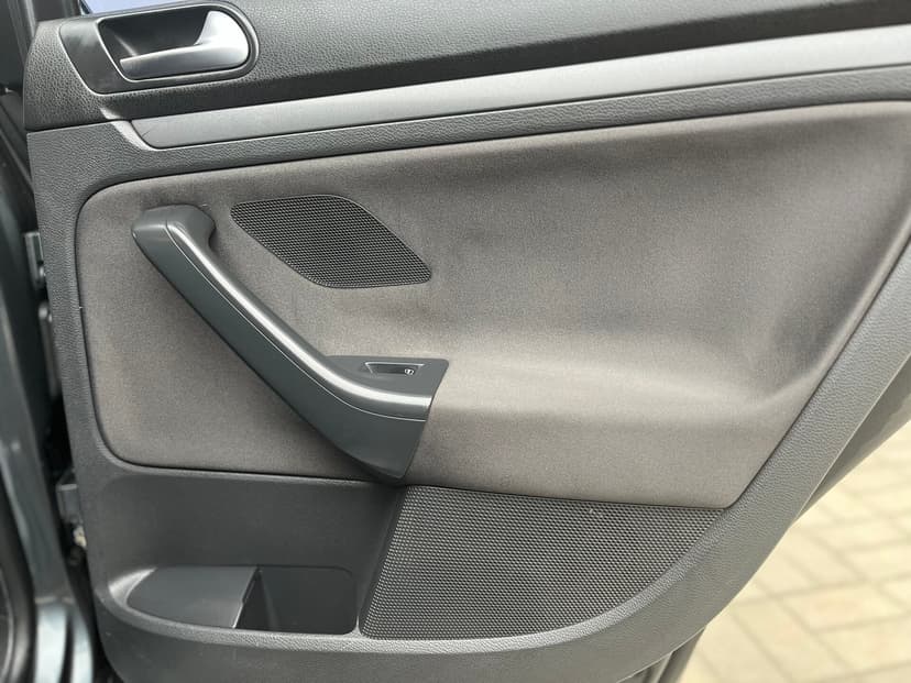 volkswagen-jetta-2008-758-25