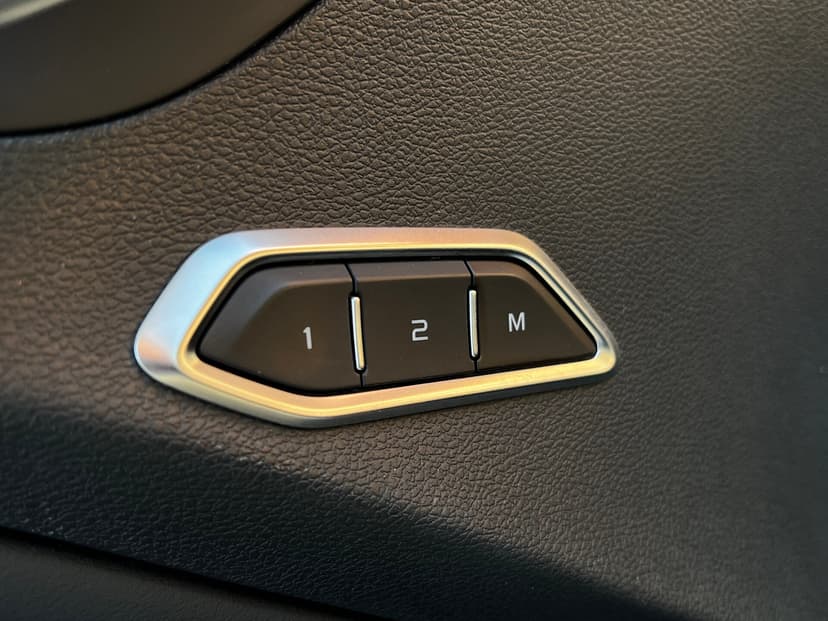 geely-tugella-2022-887-27