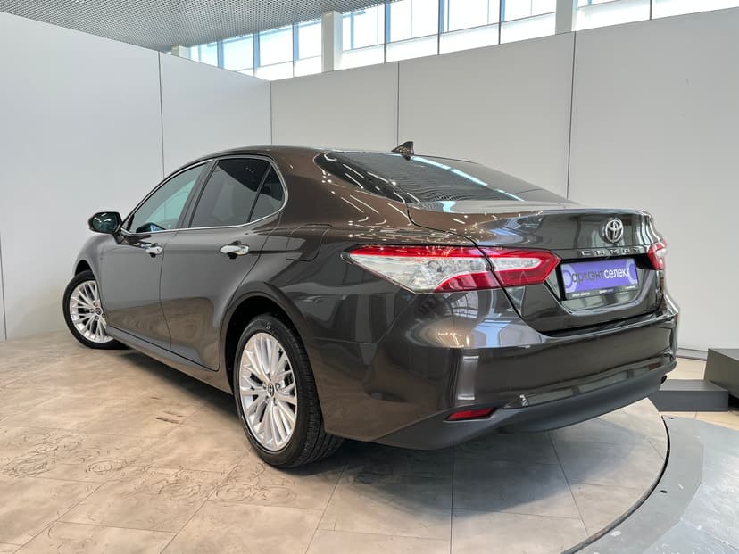 toyota-camry-2019-939-3