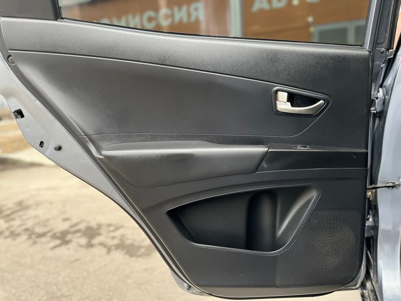 ssangyong-actyon-2012-875-27