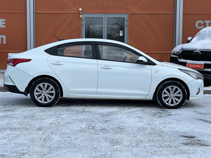 hyundai-solaris-2021-987-3