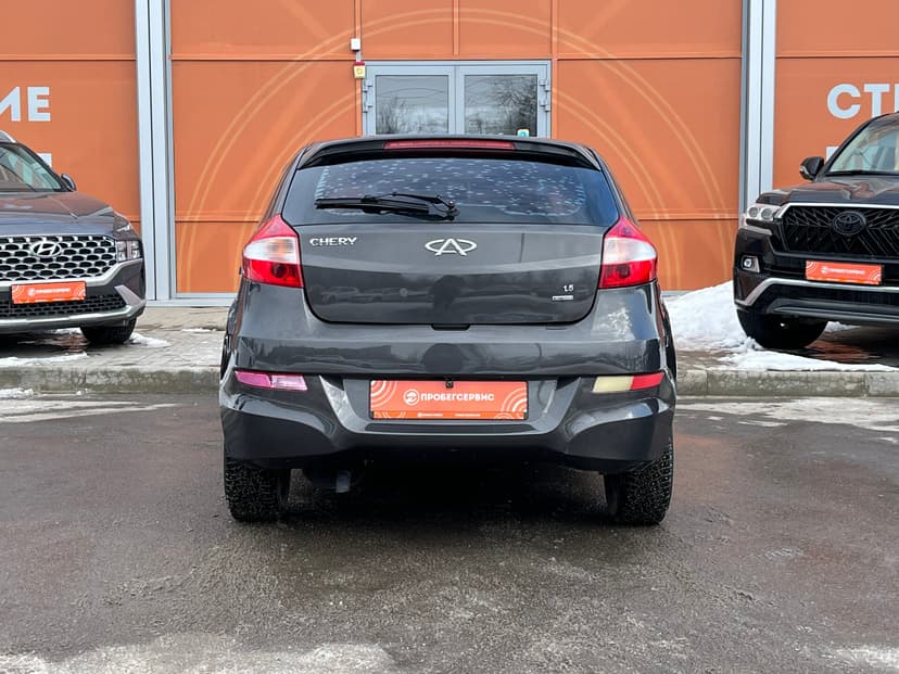 chery-very-2011-1054-5